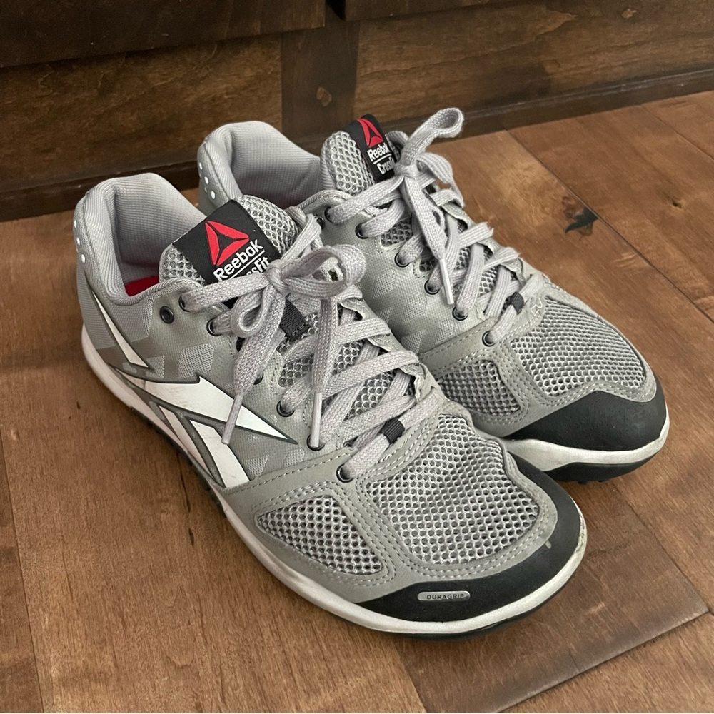 Women’s Reebok Nanos size 8